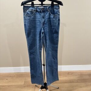 NWT Wrangler Women's Size 12 High-Rise Bootcut Free To Stretch Jeans Medium Wash